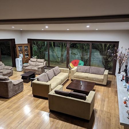 Thalangama Lakeview Lodge 바타라물라 외부 사진